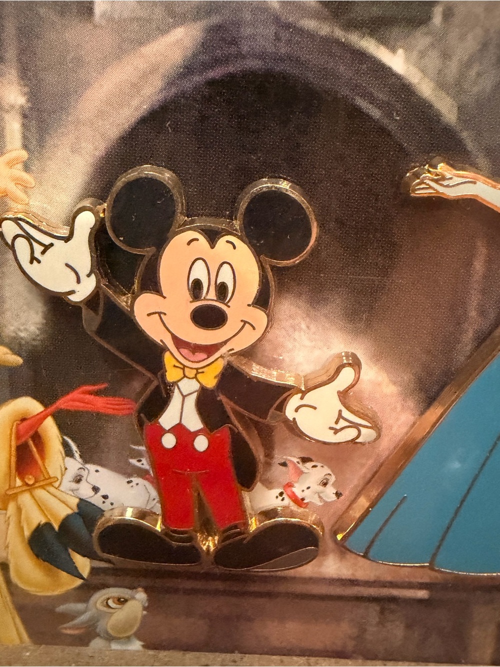 Disney Cinderella Castle 3D Character Pin Framed Wall Art 2006 - Picture 4 of 9